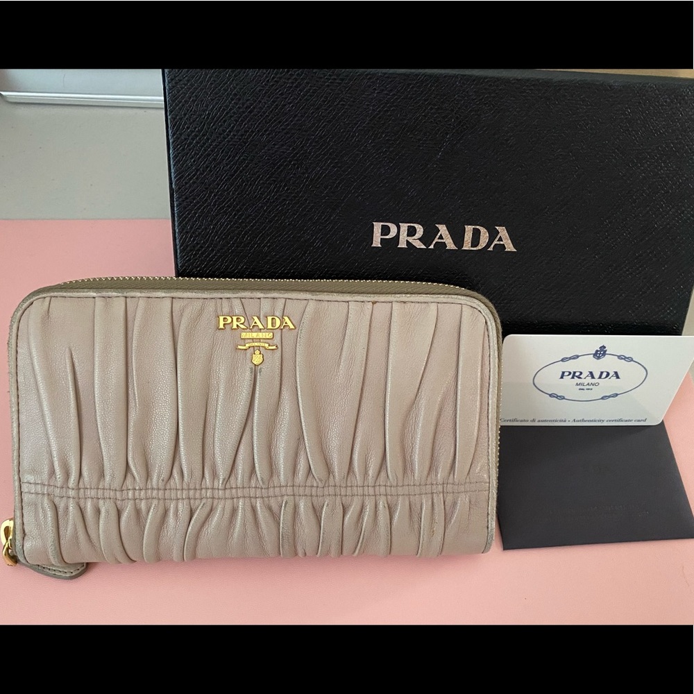 Miu Miu LARGE MATELASSÉ NAPPA LEATHER WALLET